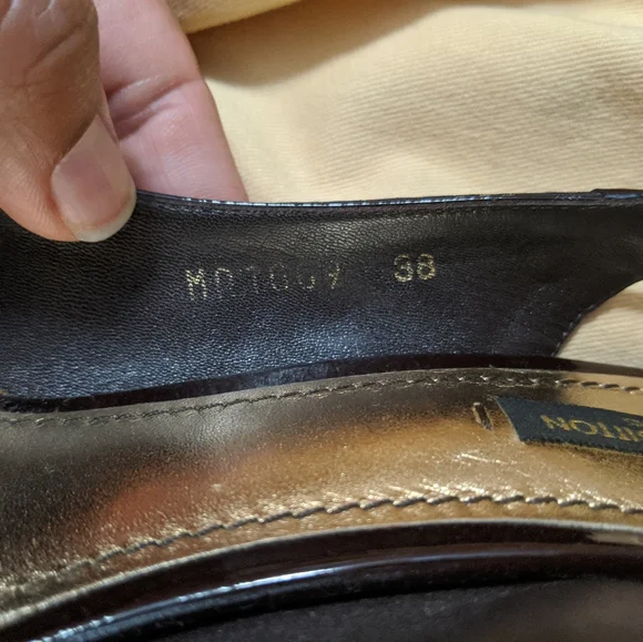 Louis Vuitton - Picture 12 of 12